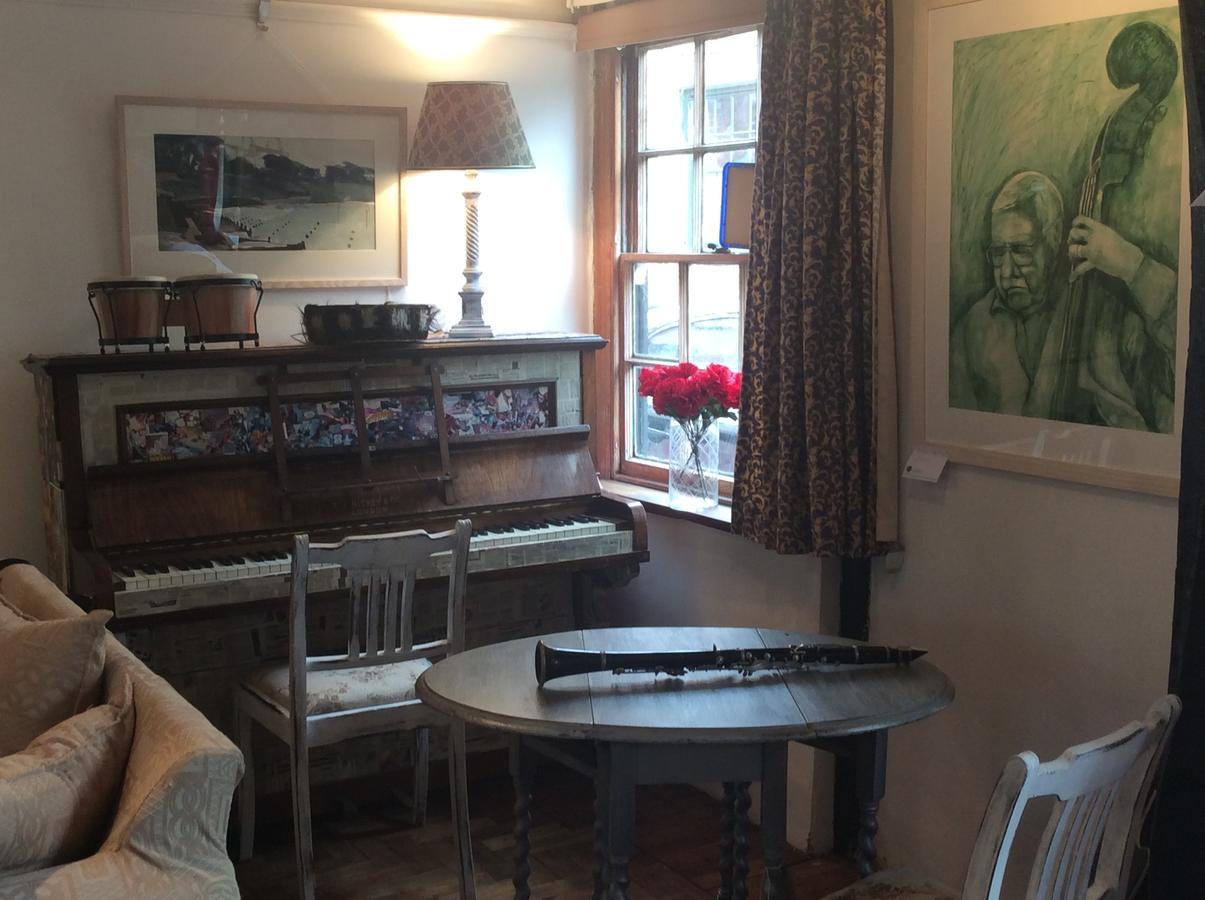Swanhouse Bed and Breakfast Harwich Exteriör bild